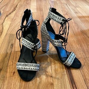 Kendall + Kylie Dawn Heel